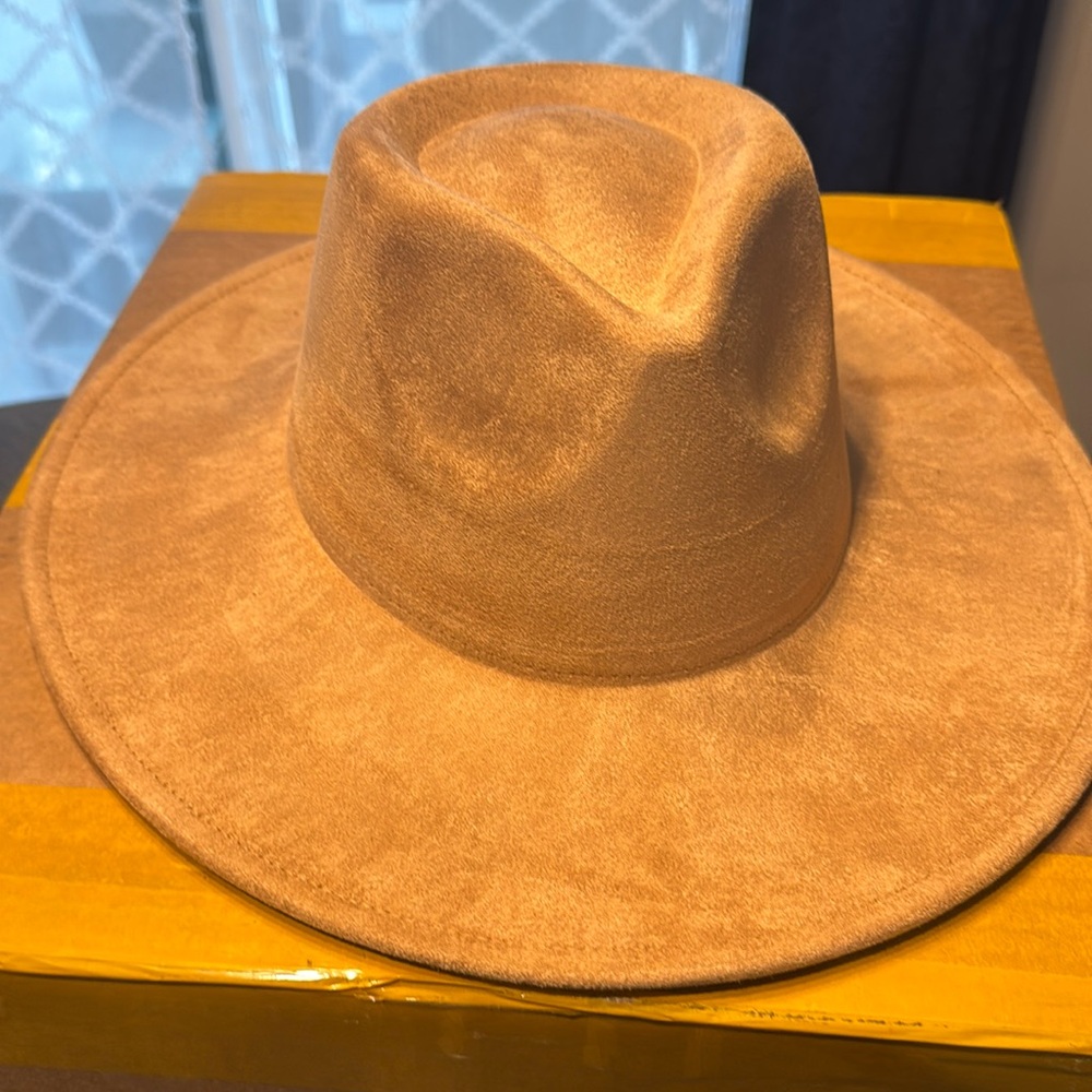Suede Large Eaves Teardrop Top Fedora Hat (Tan)